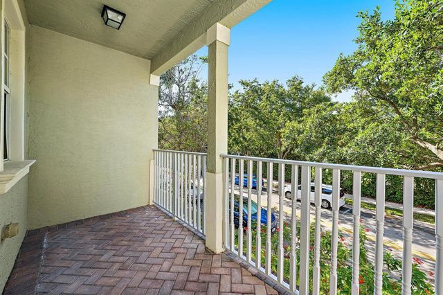185 Indian Creek Parkway 101, Jupiter, FL 33458