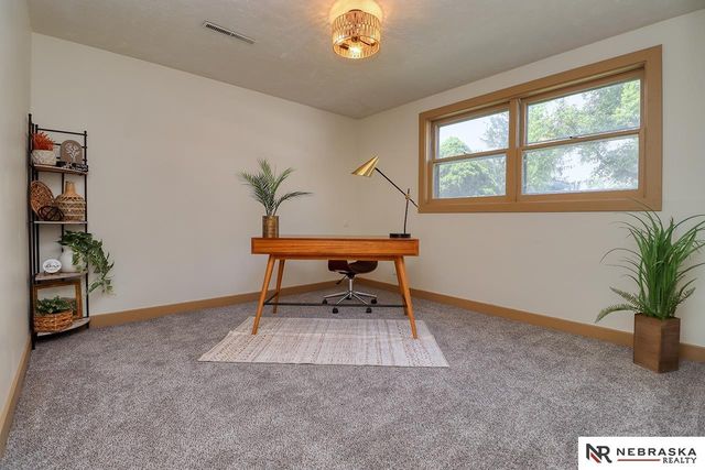 7117 Lexington Avenue, Lincoln, NE 68505