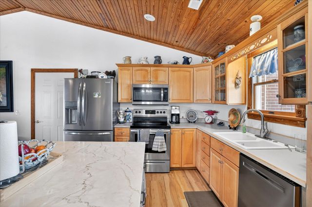 8896 State Route Zz, West Plains, MO 65775