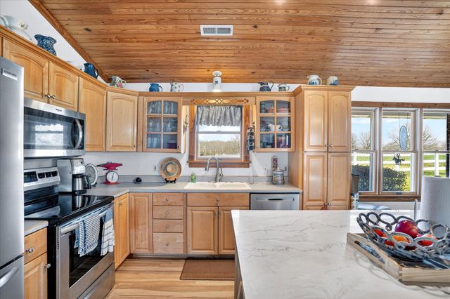 8896 State Route Zz, West Plains, MO 65775