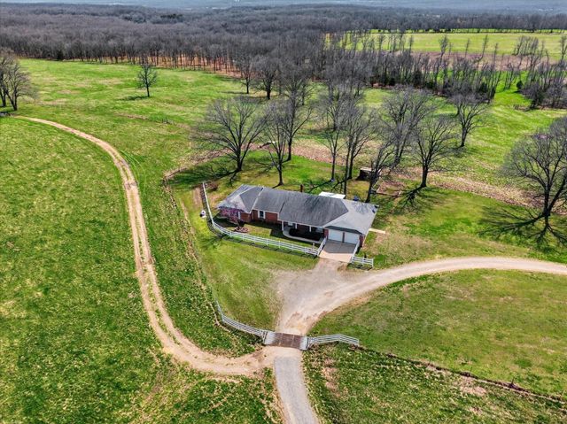 8896 State Route Zz, West Plains, MO 65775