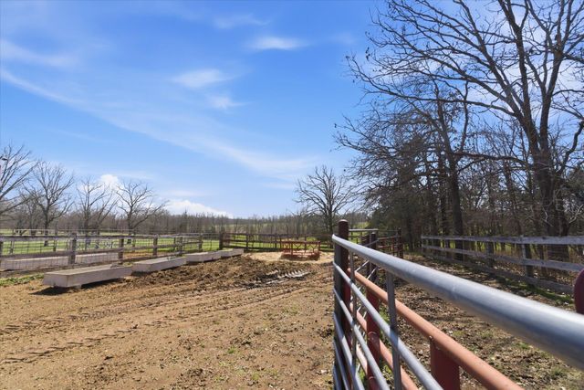 8896 State Route Zz, West Plains, MO 65775