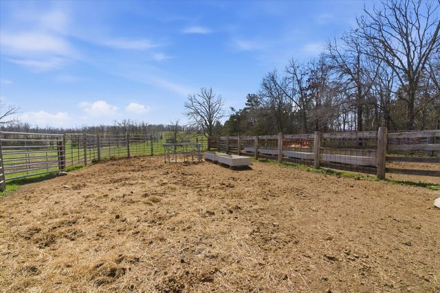 8896 State Route Zz, West Plains, MO 65775