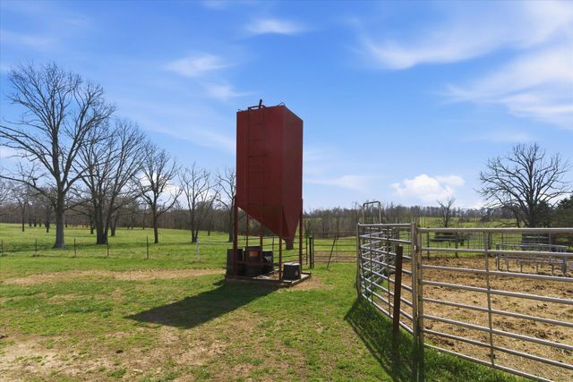 8896 State Route Zz, West Plains, MO 65775