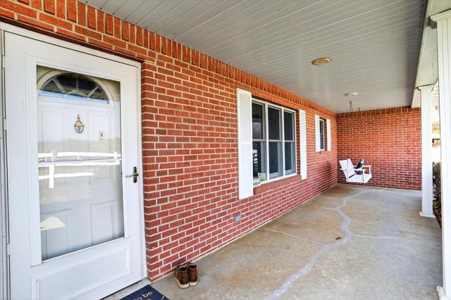 8896 State Route Zz, West Plains, MO 65775