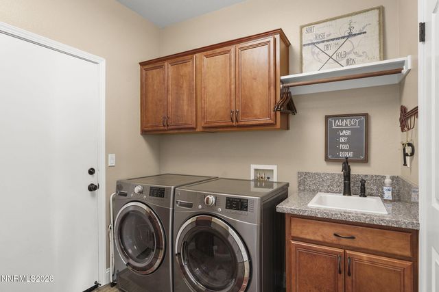 6899 Cinnamon Drive, Sparks, NV 89436