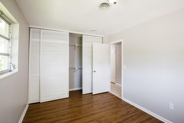 2607 Bahia Rd, West Palm Beach, FL 33406