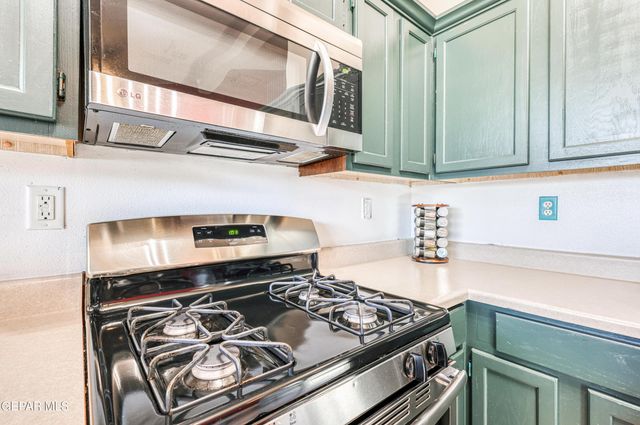 3813 TIERRA FIJI Lane, El Paso, TX 79938
