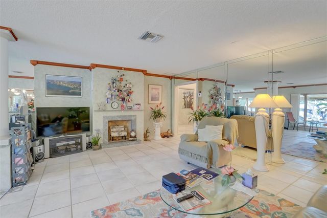 305 S Riverside Drive, Pompano Beach, FL 33062