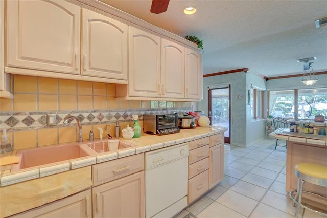305 S Riverside Drive, Pompano Beach, FL 33062