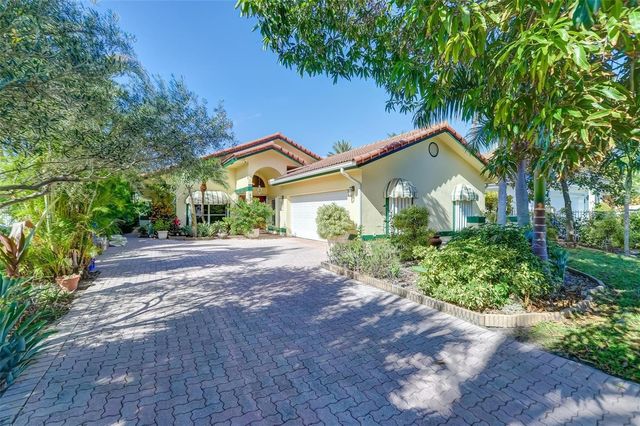 305 S Riverside Drive, Pompano Beach, FL 33062