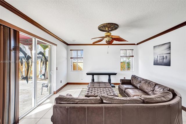 876 SW 155th Ct, Miami, FL 33194