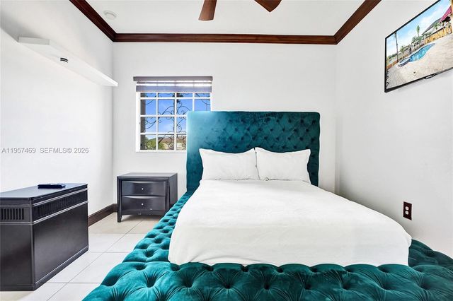 876 SW 155th Ct, Miami, FL 33194