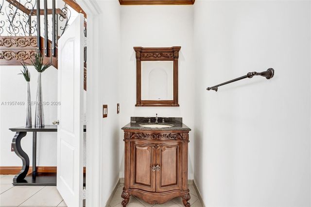 876 SW 155th Ct, Miami, FL 33194