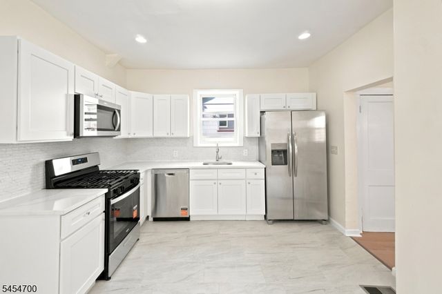 359 S 18Th St, Newark City, NJ 07103