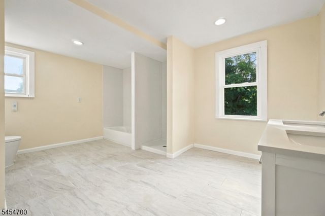 359 S 18Th St, Newark City, NJ 07103