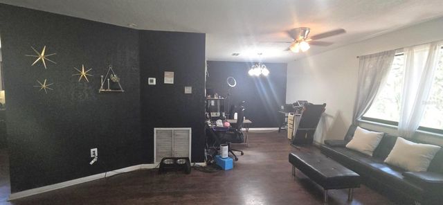 4322 CASAURINA ROAD, Lady Lake, FL 32159