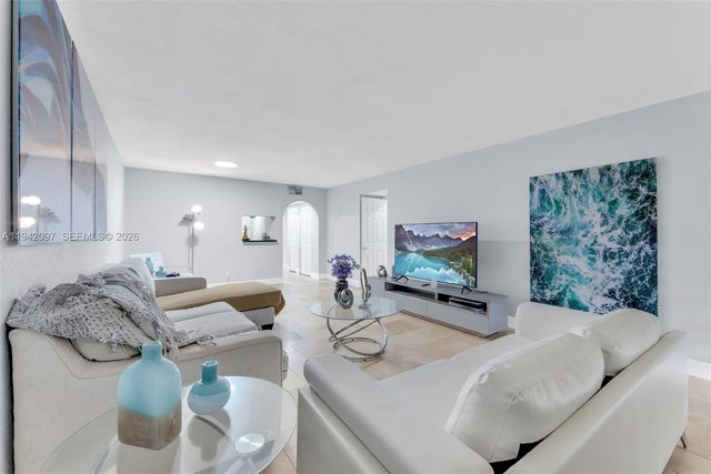 7653 NW 79th Ave 109, Tamarac, FL 33321