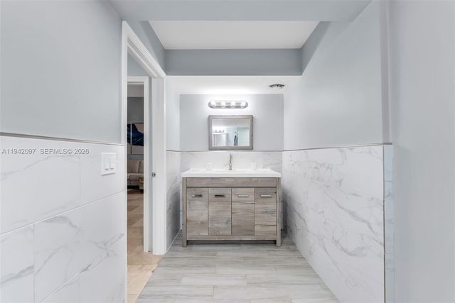 7653 NW 79th Ave 109, Tamarac, FL 33321