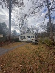 66 Lake Shore Drive, Patterson, NY 12563