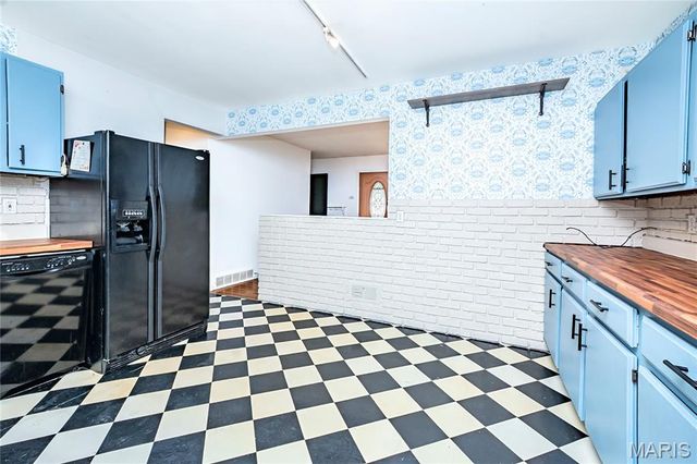 9518 Cote Brilliante Avenue, St Louis, MO 63114