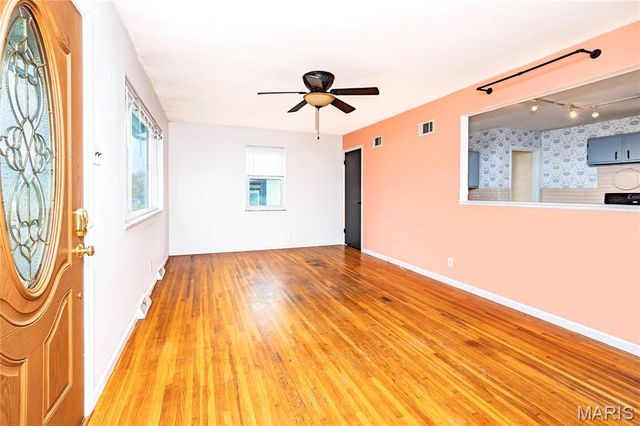 9518 Cote Brilliante Avenue, St Louis, MO 63114