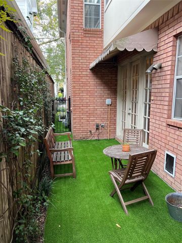 6304 Pickens Street B, Houston, TX 77007