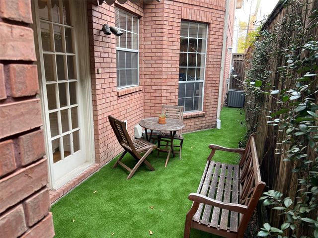 6304 Pickens Street B, Houston, TX 77007