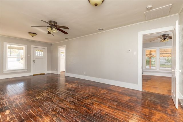 401 Harcourt Street, Weatherford, TX 76086