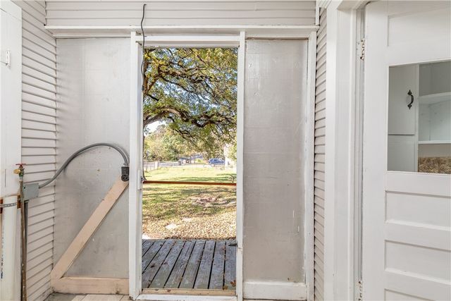 401 Harcourt Street, Weatherford, TX 76086