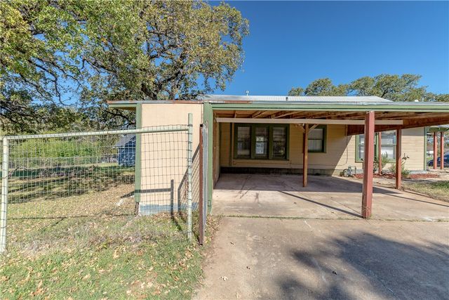 401 Harcourt Street, Weatherford, TX 76086