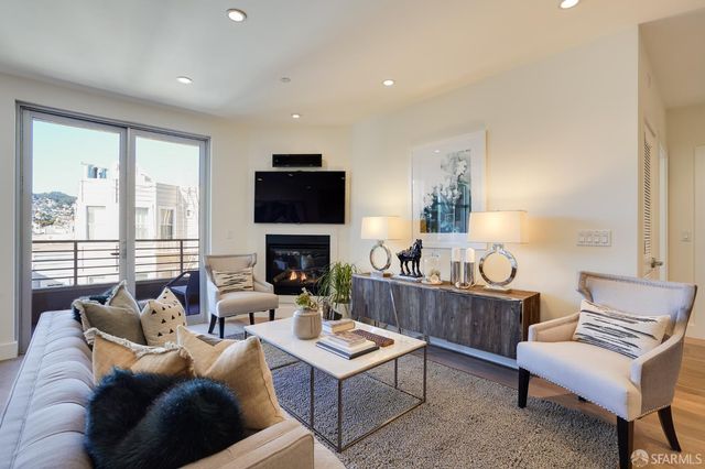 736 Valencia Street 301, San Francisco, CA 94110