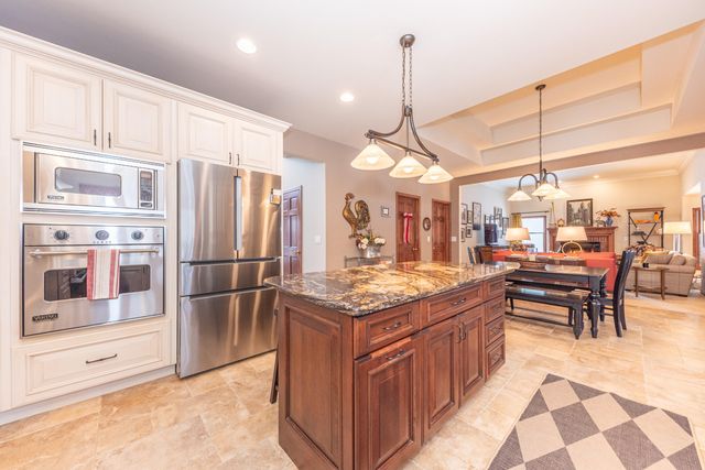 2040 Bay Hill Court, Pittsfield Charter Twp, MI 48108