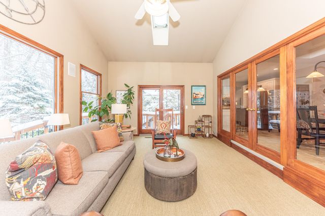 2040 Bay Hill Court, Pittsfield Charter Twp, MI 48108