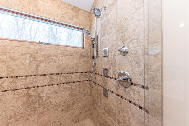 2040 Bay Hill Court, Pittsfield Charter Twp, MI 48108