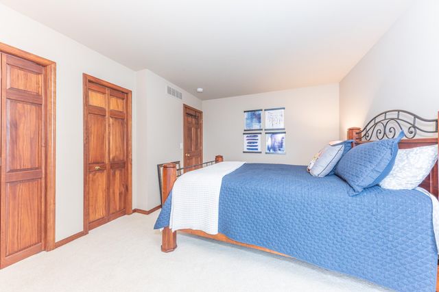 2040 Bay Hill Court, Pittsfield Charter Twp, MI 48108