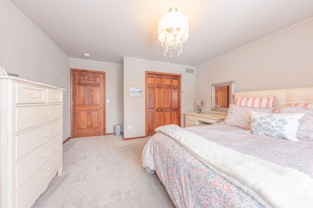 2040 Bay Hill Court, Pittsfield Charter Twp, MI 48108