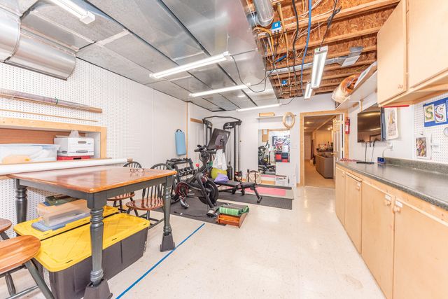 2040 Bay Hill Court, Pittsfield Charter Twp, MI 48108