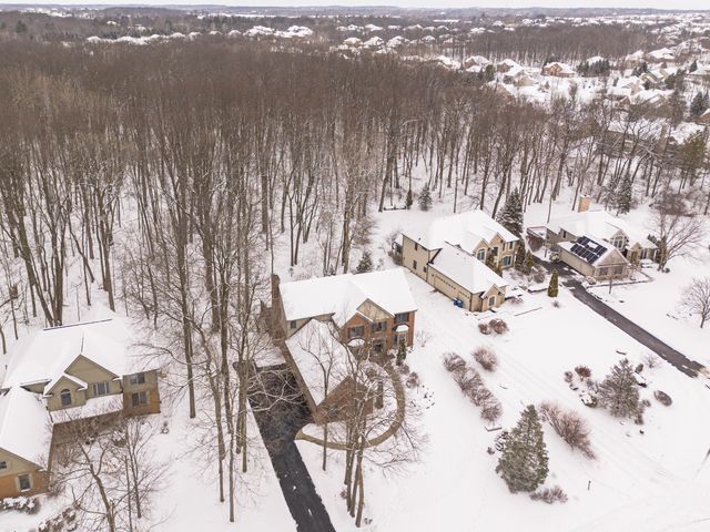 2040 Bay Hill Court, Pittsfield Charter Twp, MI 48108