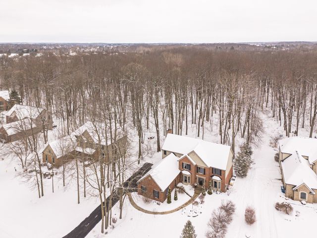 2040 Bay Hill Court, Pittsfield Charter Twp, MI 48108