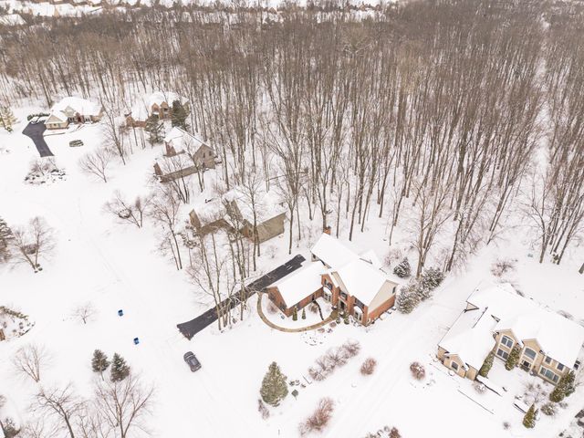 2040 Bay Hill Court, Pittsfield Charter Twp, MI 48108
