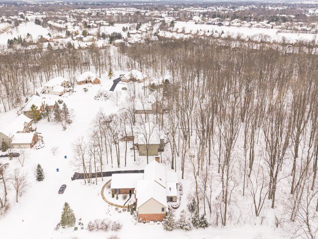 2040 Bay Hill Court, Pittsfield Charter Twp, MI 48108