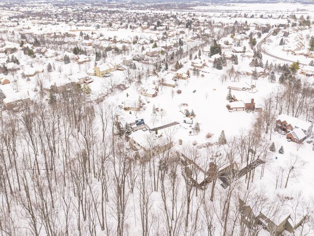 2040 Bay Hill Court, Pittsfield Charter Twp, MI 48108