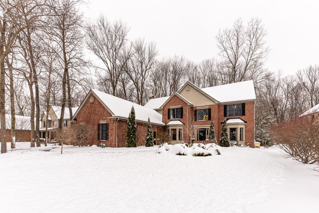 2040 Bay Hill Court, Pittsfield Charter Twp, MI 48108