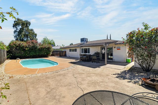 1505 Swallow Way, Roseville, CA 95661
