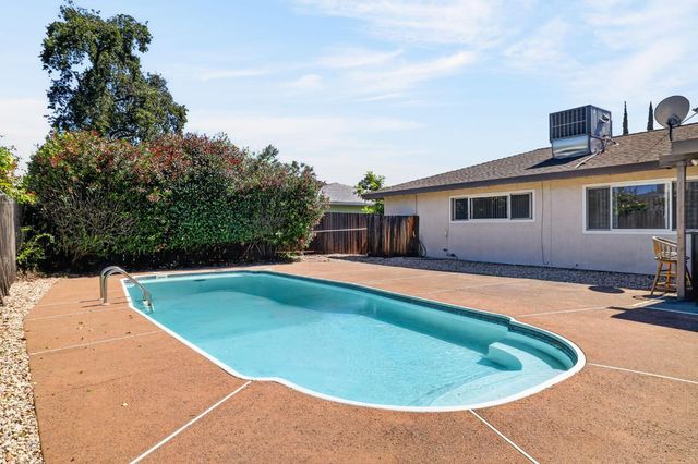 1505 Swallow Way, Roseville, CA 95661