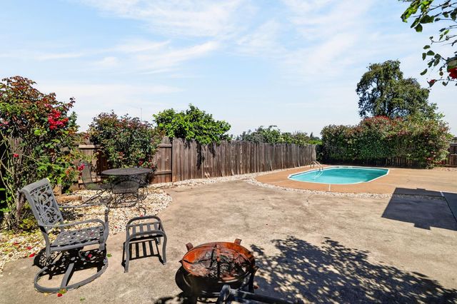 1505 Swallow Way, Roseville, CA 95661