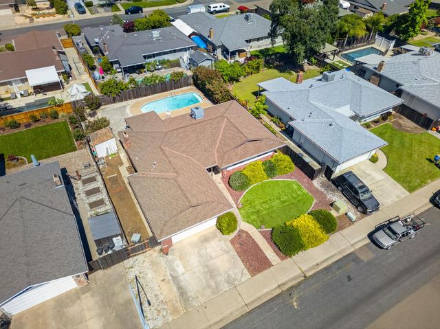 1505 Swallow Way, Roseville, CA 95661
