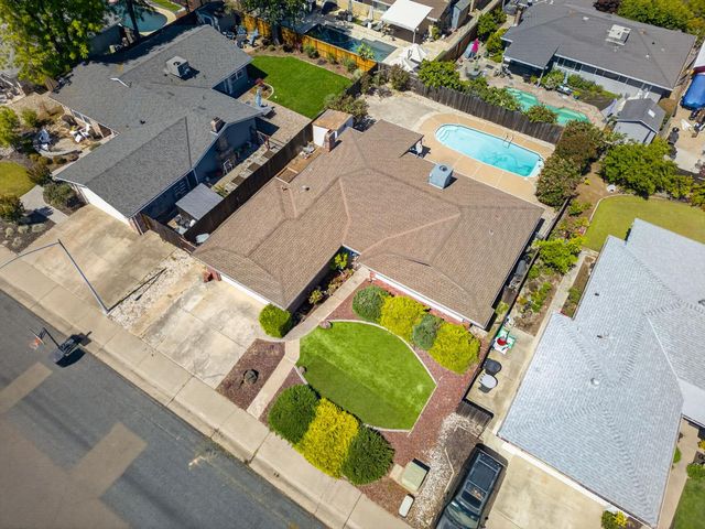 1505 Swallow Way, Roseville, CA 95661