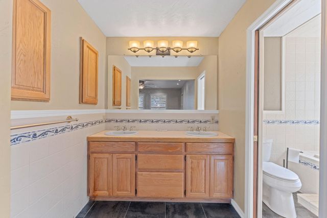 7259 White Oak Ln, Browns Valley, CA 95918